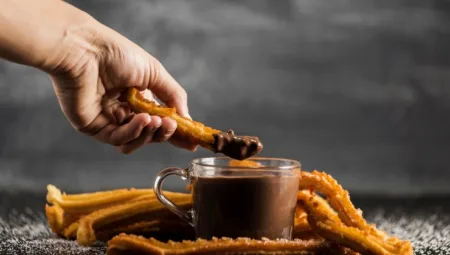 Klasik İspanyol Churros Tarifi: Evde Kolay Yapın