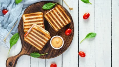 Hızlı ve Besleyici: Peynirli Domatesli Tost Nasıl Yapılır ?